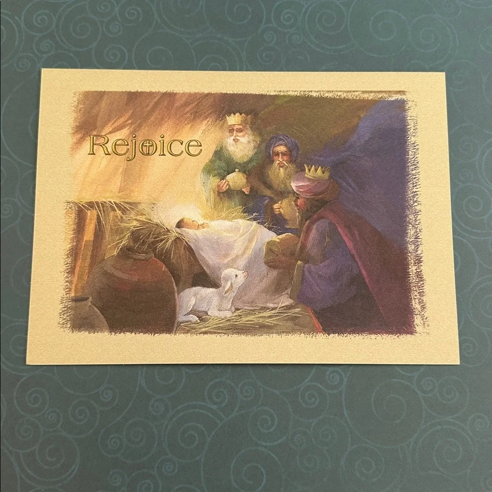 8 Christmas Greeting Cards (no envelopes included)